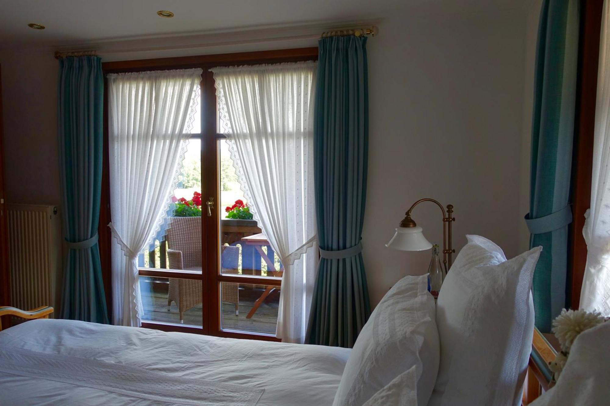 Hollhouse - Bed & Breakfast ฮินเทอร์ซาร์เทน ภายนอก รูปภาพ